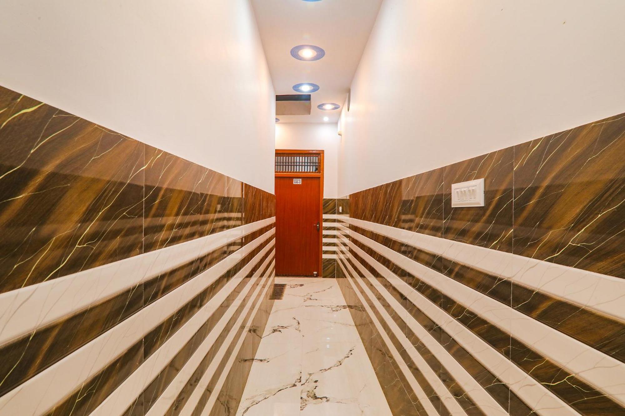 Fabexpress Shree Siya Raman - 500M From Shri Ram Janam Bhumi Ayodhya Exterior foto